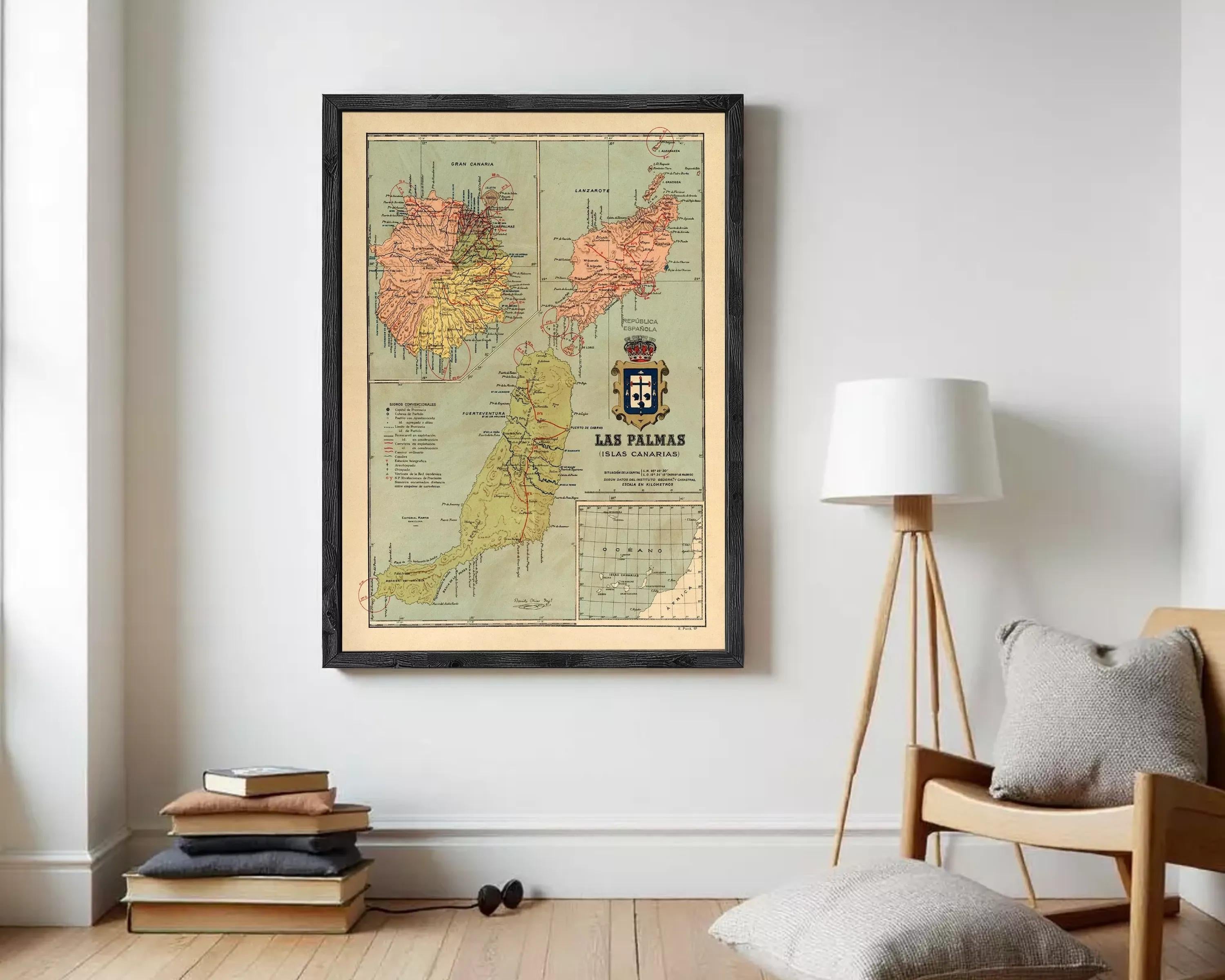The image is a framed vintage map of the island of La Palmas, showing the surrounding areas and islands.