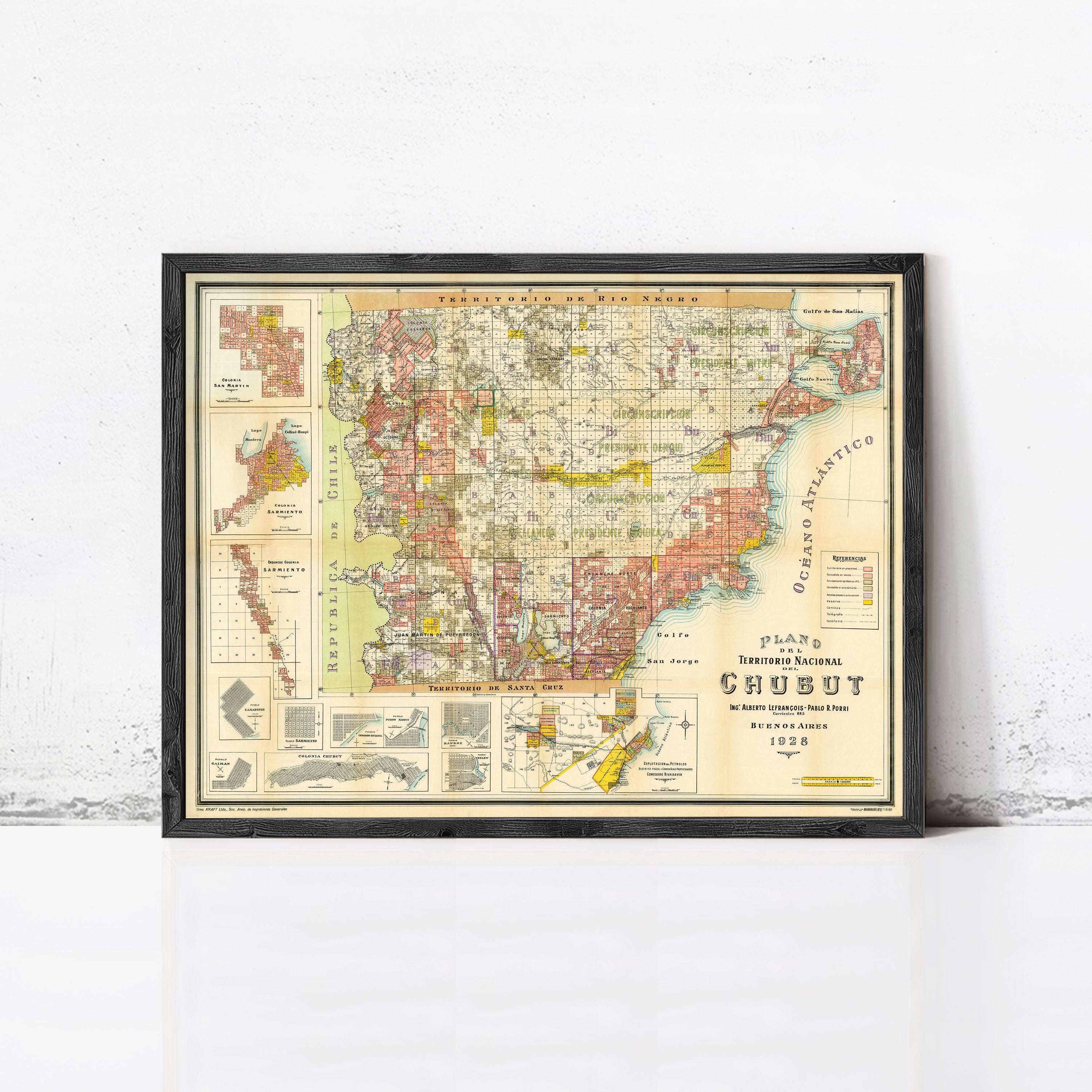 The image is a framed vintage map of Chubut, depicting the territory of the Chubut region in Canada.